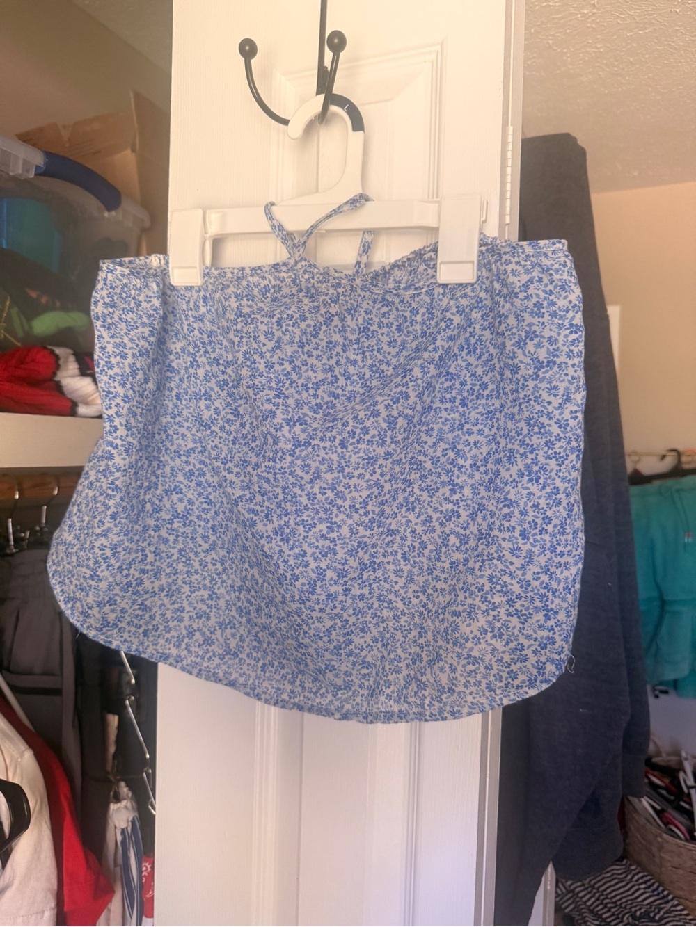 American Eagle Outfitters Blue Floral Tie-Strap Camisole